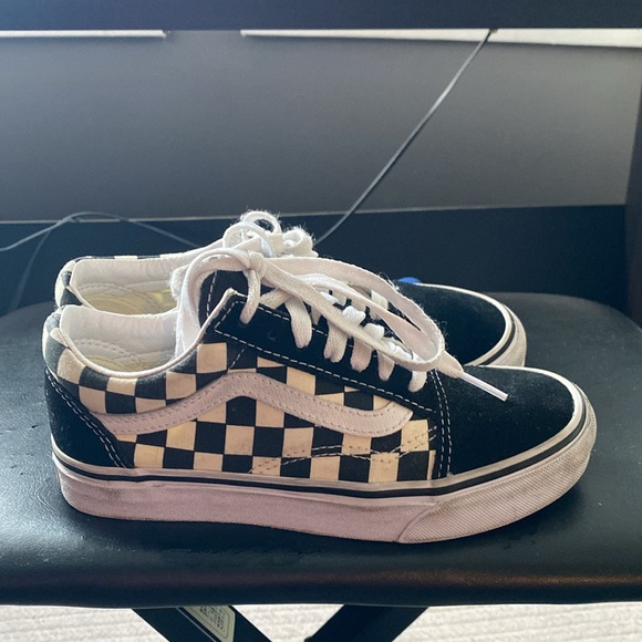 Vans lace ups. Boys size 3.5. Girls size 5. Like new - Picture 4 of 6